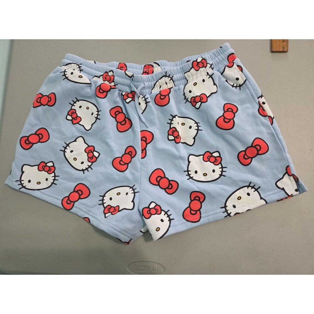 Hello kitty shorts 2xl elastic waist pull on